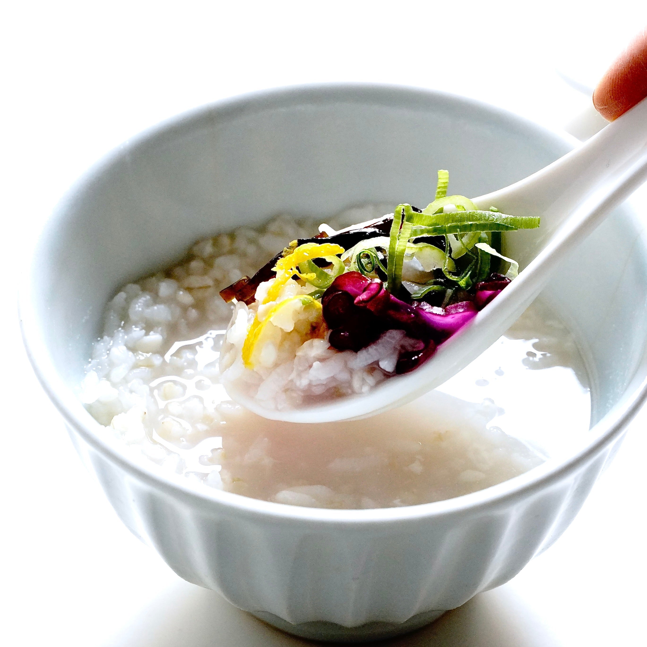 冷えに負けない肌と体へ、ご飯ともち麦のしょうが粥