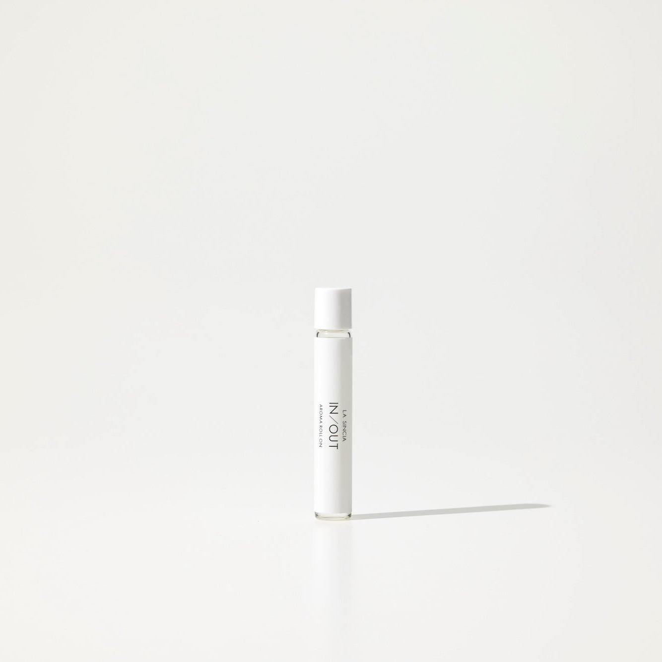 LA SINCIA IN/OUT アロマロールオン 8mL