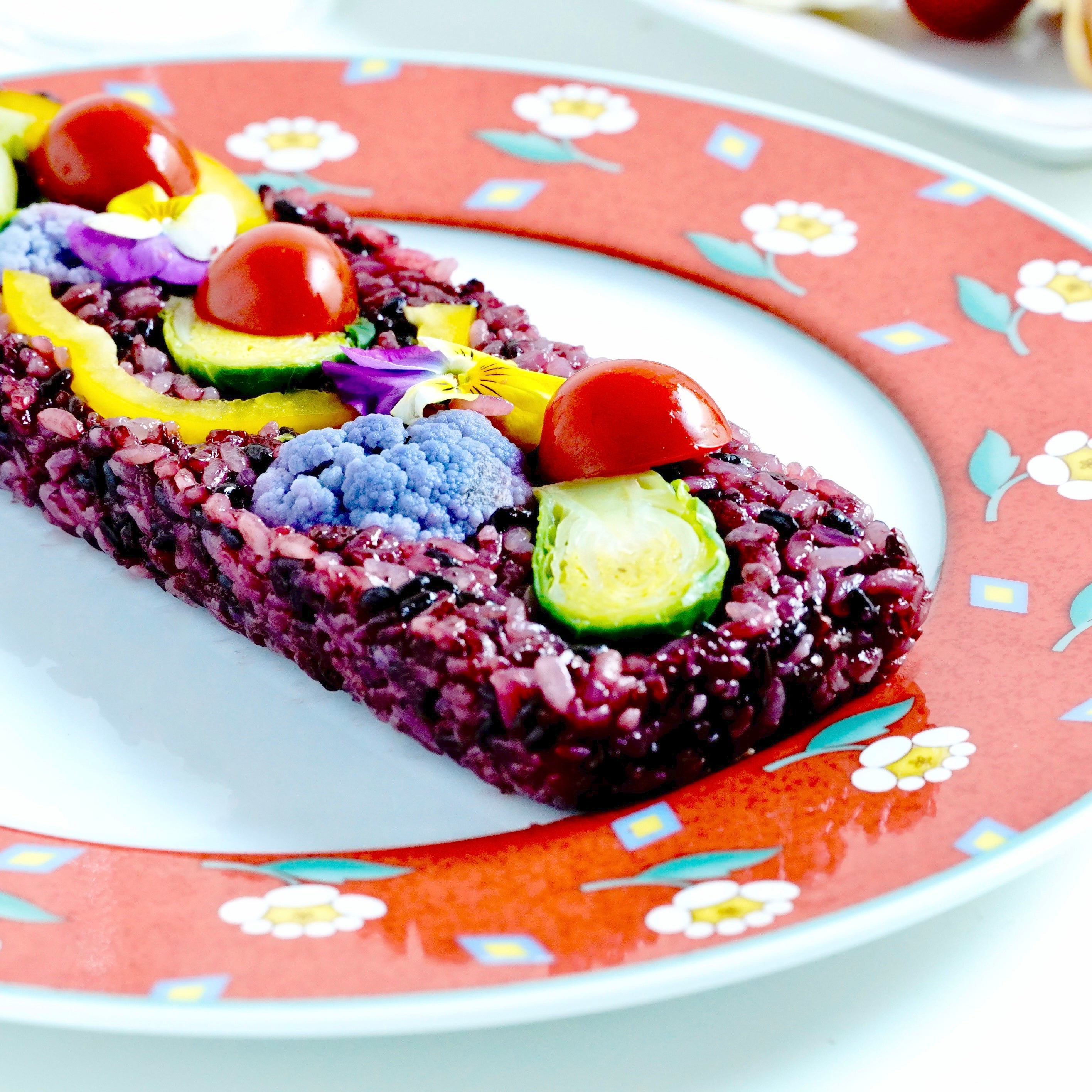 クリスマス・お正月にこそ楽しみたい、彩り豊かな「野菜のベジ押し寿司」